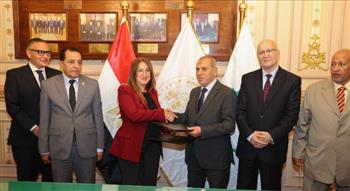  رئيس مجلس القضاء الأعلى يوقّع بروتوكول تعاون مع هيئة البريد لتقديم خدمة الإعلان الإلكتروني المسجل