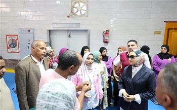 محافظ الوادي الجديد توجه باستمرار أعمال رفع الكفاءة الجارية داخل مجمع التمور بمدينة الخارجة