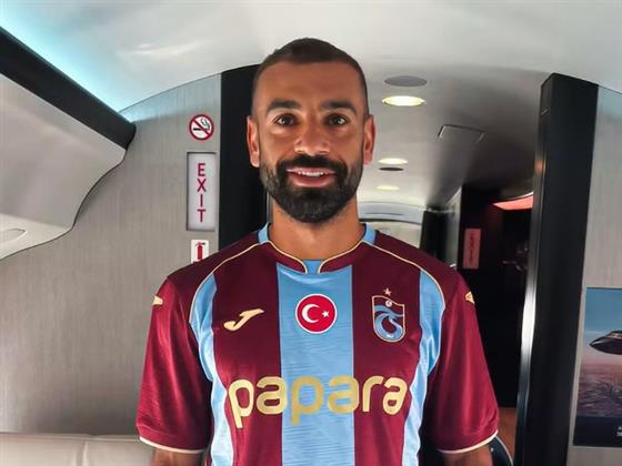 بعد انتقاله لصفوفه.. أول صورة لمحمد صلاح بقميص طرابزون سبور التركي 
