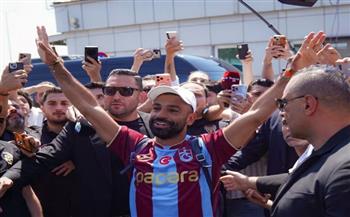 قناة تركية.. محمد صلاح يرتدي القميص رقم 10 مع طرابزون سبور
