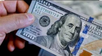 حتى 68 قرشًا.. سعر الدولار يهبط مقابل الجنيه بالتعاملات الأولى