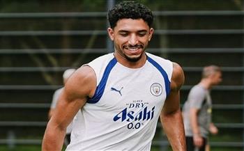 عمر مرموش على مقاعد بدلاء مانشستر سيتي أمام نجوم الدوري الكوري الجنوبي