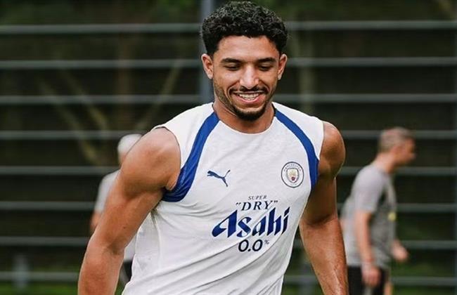 عمر مرموش على مقاعد بدلاء مانشستر سيتي أمام نجوم الدوري الكوري الجنوبي
