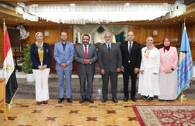 هيئة الطاقة الذرية تبحث مع وزارة الصحة تعزيز التعاون في مجالات الصحة والعلاج الإشعاعي