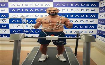 محمد صلاح يخضع للكشف الطبي في تركيا بعد انضمامه لصفوف طرابزون سبور