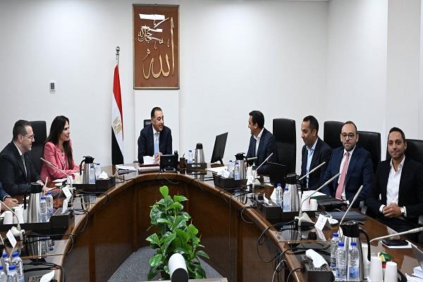 رئيس الوزراء يتابع مستجدات مشروع تنمية وتطوير منطقة "علم الروم" بالساحل الشمالي