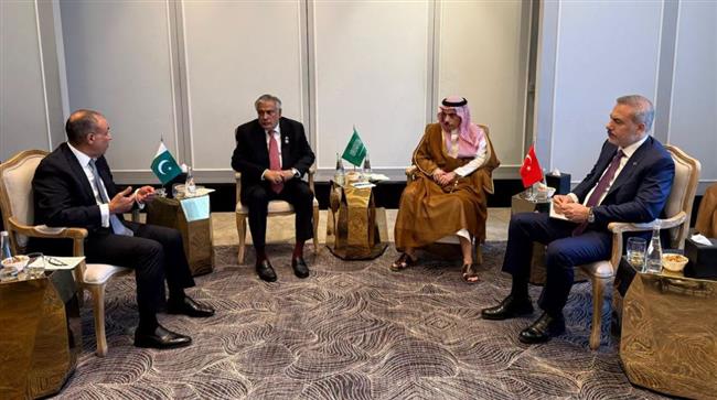 بدر عبد العاطي يشارك في الاجتماع الخامس للأطراف الإقليمية الأربعة «R4»