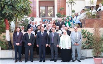 وزير الصحة يُكرم فرق التمريض بعيادات مدينة نصر  ومدير عيادة التأمين الصحي بالفرع     