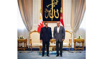 على هامش مأدبة غداء.. الرئيس السيسي يُجري مباحثات مع ملك البحرين  