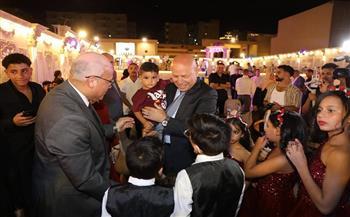 محافظ القاهرة يشهد احتفالية دار "ارسم فرحة" للايتام بزفاف العروس نور خالد وزوجها رفيق عبده الشيخ 