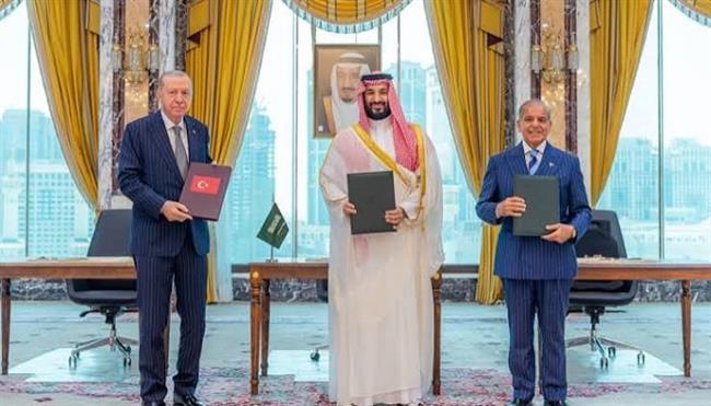  تحالف استراتيجي.. اتفاق دفاعي بين السعودية وتركيا وباكستان يعزز الردع الجماعي ضد أي عمل عدواني