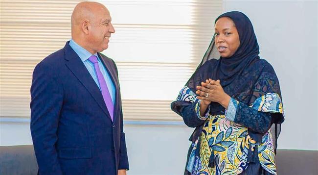 وزير النقل يبحث مع وزيري البنية التحتية والنقل التشاديين تعزيز التعاون في مشروعات النقل واللوجستيات والطرق 