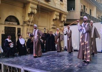تراث الصعيد وبحري يزين "شارع الفن" بالإسكندرية 