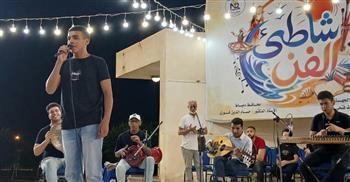 "شاطئ الفن" يواصل تألقه في رأس البر ودمياط الجديدة