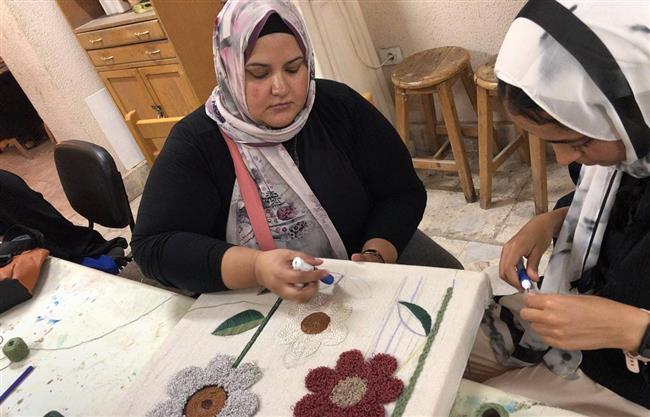 استمرار  ورشة "أشغال النسيج" بقصر ثقافة المنيا ضمن مشروع "مقتطفات حرفية"