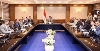 وزير الرياضة يبحث مع الاتحادات الشبابية توحيد الرؤى والتكامل لتعزيز دور الشباب