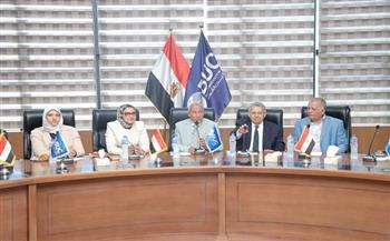 محافظ الوادي الجديد توقّع تعاقد إنشاء مدرسة تمريض تطبيقية خاصة بالخارجة 