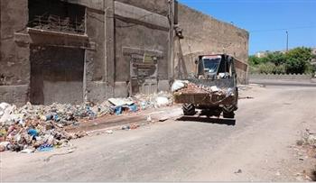 محافظ الإسكندرية يشدد على إلزام المحال بوضع صناديق للقمامة والحفاظ على نظافة الشوارع