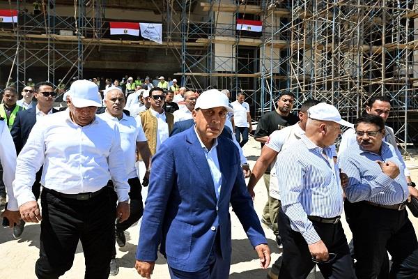 مدبولي: مشروع القطار الكهربائي السريع يعكس توجه الدولة نحو التوسع في وسائل النقل الحديثة والمستدامة
