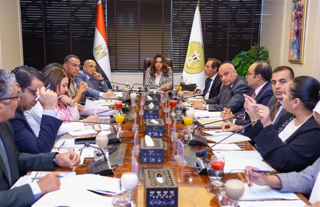 وزيرة التنمية المحلية والبيئة توجه بتطوير المحميات وتشجيع الاستثمار البيئي وتشديد الرقابة على غازات التبريد