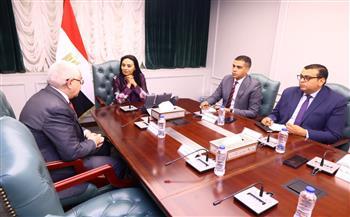 وزيرة التضامن تبحث مع سفير أذربيجان بالقاهرة تعزيز سبل التعاون في مجال المعارض والتسويق