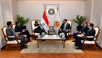 وزير الصناعة يبحث مع سفير الهند زيادة الاستثمارات الصناعية الهندية في مصر
