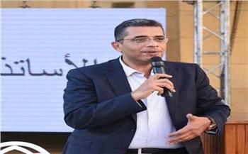 محافظ البحر الأحمر يوجه بتكثيف الجهود لدعم الأنشطة الطلابية لبناء شخصية الطالب وتنمية مهاراته