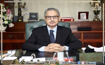محافظ بني سويف يناقش تقريرًا عن موقف مشروعات الأبنية التعليمية.. تسليم 86 مشروعًا تضم 1278 فصلًا