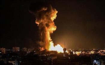 شهيد و9 مصابين بينهم أطفال في غارة إسرائيلية على مواصي خان يونس جنوبي قطاع غزة