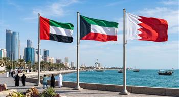 وزير الخارجية الإماراتي يبحث مع نظيريه البحريني والكويتي التطورات الإقليمية وتعزيز التعاون