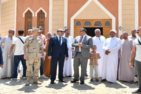 محافظ قنا يفتتح مجمع المواقف الجديد.. ويشدد على الإبلاغ عن أي زيادة في التعريفة