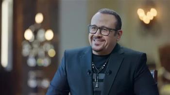 «محمد هشام».. هشام عباس يكشف سر اسمه الحقيقي   