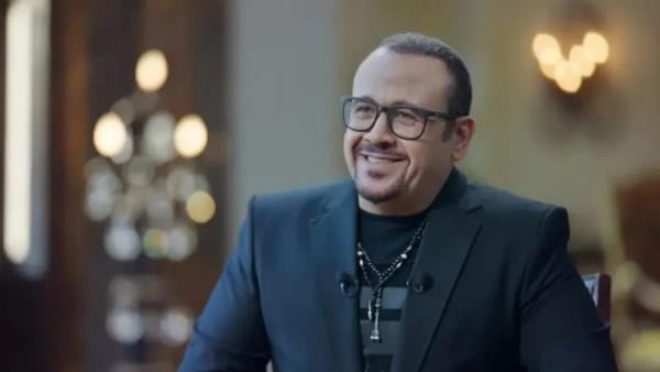 «محمد هشام».. هشام عباس يكشف سر اسمه الحقيقي     