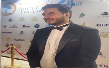 عمر رياض : فخور بفيلم "تروما".. مسؤولية كبيرة أن أكون امتداداً لمسيرة والدي
