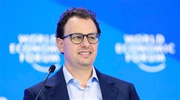 الرئيس التنفيذي لـ«أنثروبيك» يدعو شركات الذكاء الاصطناعي إلى إبطاء وتيرة التطوير