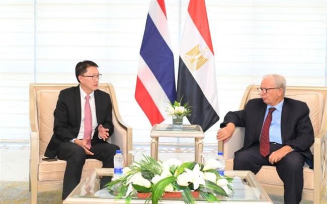 نائب رئيس الوزراء يبحث مع النائب الثاني لرئيس مجلس النواب التايلاندي تعزيز التعاون بين البلدين