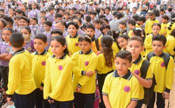   رحلة البحث عن «يونيفورم».. على قد الإيد
