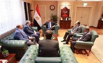 وزير الصحة يبحث مع رئيس ونائب رئيس حزب المؤتمر سبل التعاون والإشادة بجهود الارتقاء بالخدمات الطبية