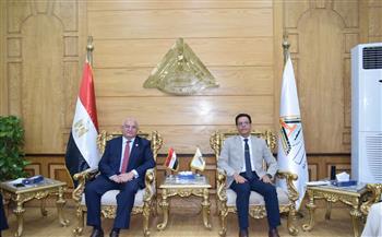 لبحث سبل التعاون الأكاديمي: رئيس جامعة بنها يستقبل سفير أذربيجان بالقاهرة