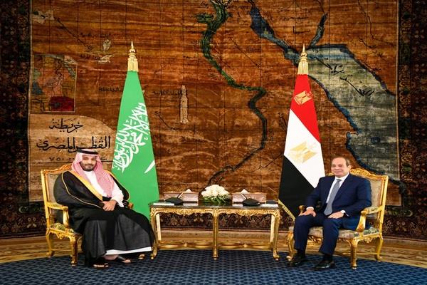 ملفات إقليمية وتعزيز العلاقات على طاولة قمة الرئيس السيسي وولي العهد السعودي