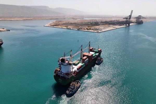 وزارة النقل: بدء التشغيل التجريبي لمحطة البضائع العامة والصب بميناء السخنة باستقبال أول سفينة