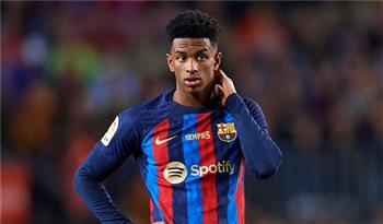 برشلونة منفتح على رحيل بالدي في يناير المقبل وليفربول أبرز المهتمين بضم اللاعب