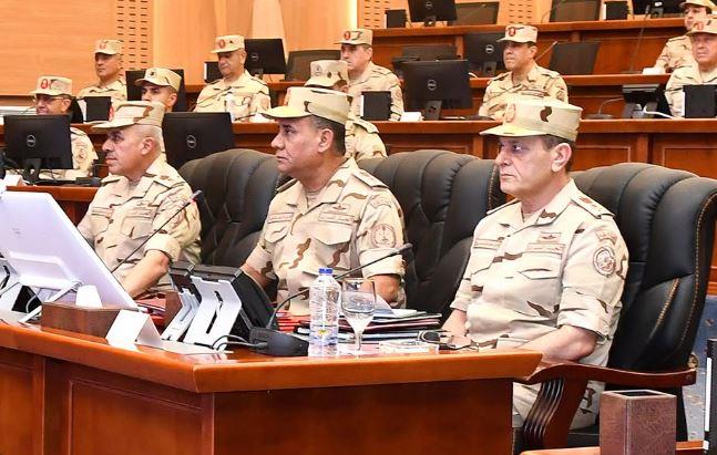  وزير الدفاع يشهد تنفيذ المرحلة الرئيسية لمشروع مراكز القيادة الاستراتيجي التعبوي بنطاق الجيش الثالث الميداني 