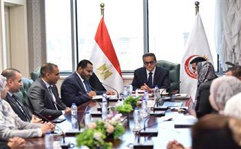 وزير الصحة يجتمع بفريق الإدارة العامة للمبادرات الصحية عقب حصولها على شهادتي الأيزو في إدارة الجودة 