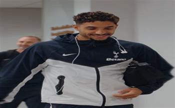 كأس الرابطة الإنجليزية.. عمر مرموش يصل مع توتنهام إلى الملعب لمواجهة ليفربول