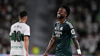الدوري الإسباني.. انطلاق الشوط الثاني من مواجهة ريال مدريد و إلتشي  2-0