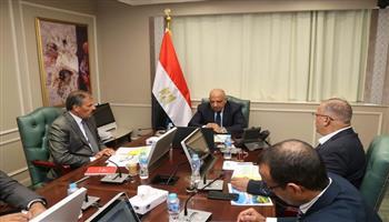 45% طاقة متجددة في 2028.. وزير الكهرباء يتابع تحديث استراتيجية الطاقة حتى 2040