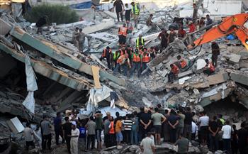 الحكومة الفلسطينية تطالب بالسماح بدخول طواقم الإنقاذ لغزة لانتشال العالقين تحت الأنقاض