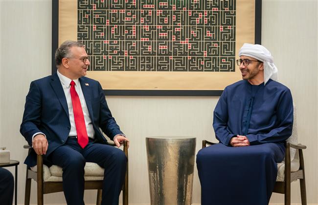 وزير الخارجية الإماراتي يبحث مع مستشار الرئيس الأمريكي تطورات الأوضاع بالشرق الأوسط