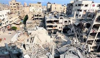 الدفاع المدني: طواقمنا ما زالت تعمل داخل البناء الذي هدم فوق أصحابه في غزة